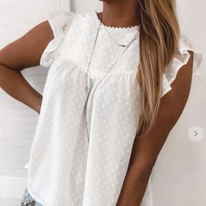 White Poka dot Top‎